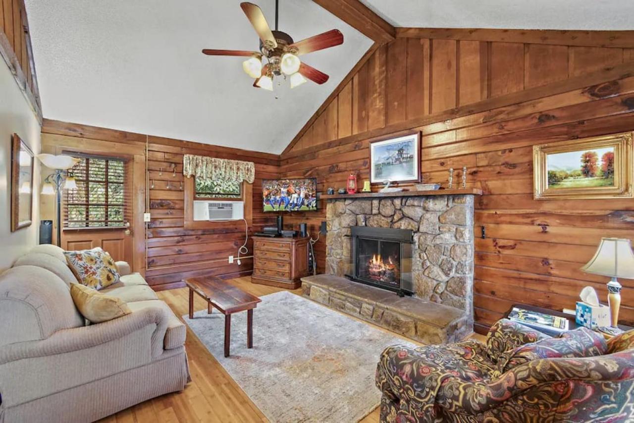 Quiet Cabin In The High Country ブローイング・ロック エクステリア 写真